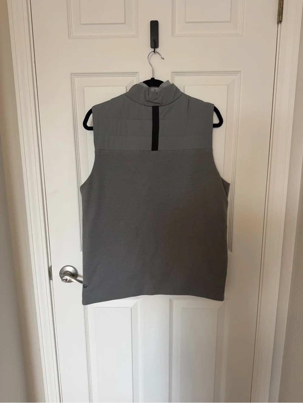 Lululemon Men's Vest, M
